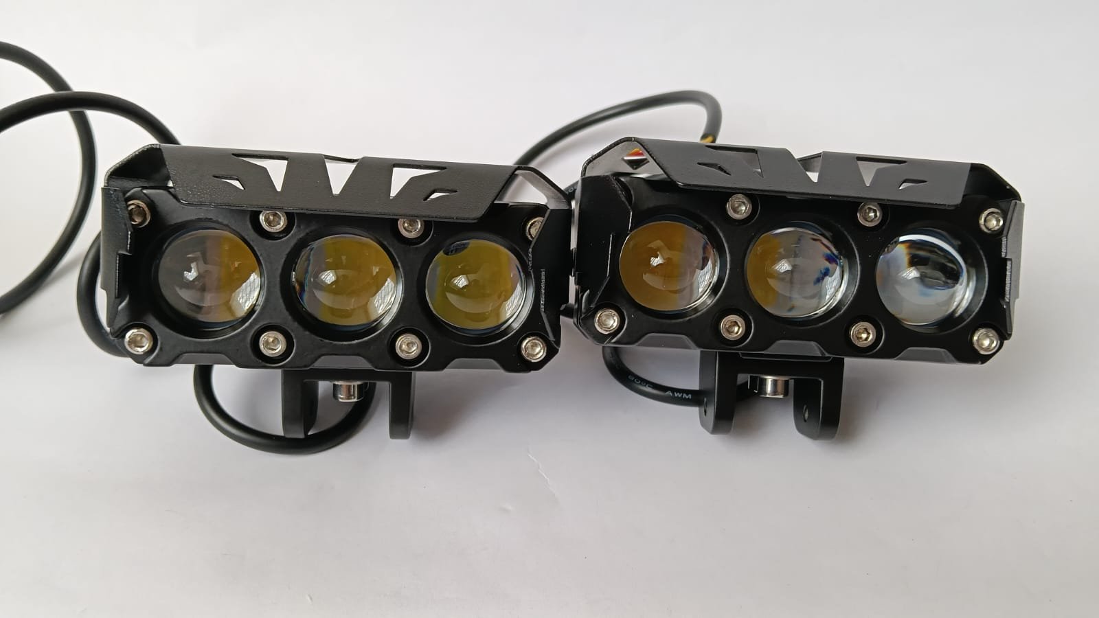 EXPLO 3 LUPAS FIJO BICOLOR LASER X PAR 10.5X5 CM (S21-TJ-32W)